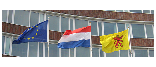 vlaggen_provinciehuis